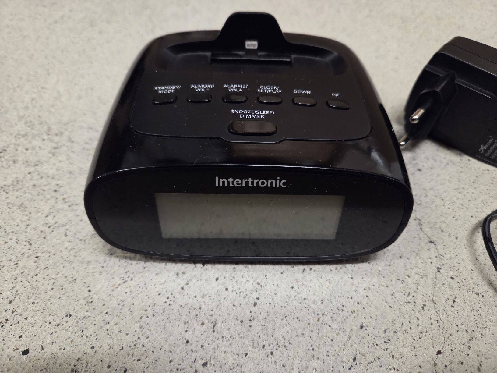 Radios: Intertronic Radiowecker mit IPhone Dock – Gebraucht aus Glattpark(Opfikon) von mammut66 3