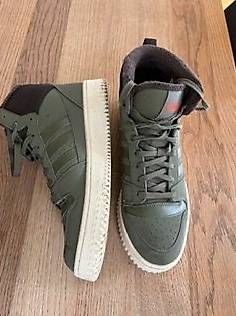 Chaussures hommes: Adidas Winterschuhe – D'occasion à Attinghausen par andrea123reto 1