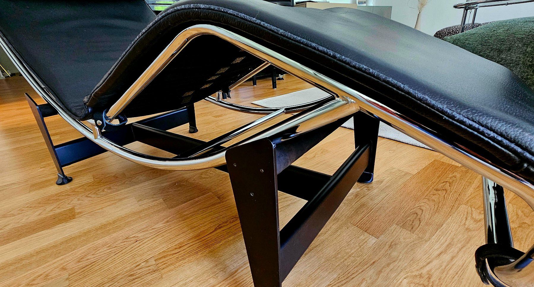 Le Corbusier Liegen & Liegestühle: Liege LC4 Le Corbusier Replica – Gebraucht aus Arbon von my_shopping 2