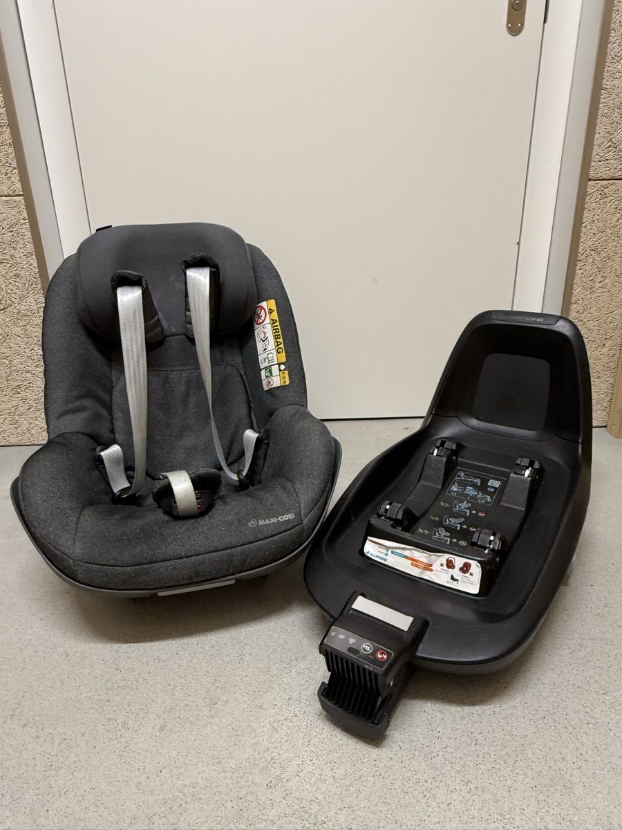 Maxi-Cosi Auto-Kindersitze: Kindersitz mit Basisstation von Maxi-Cosi – Gebraucht aus Liebefeld von Fiat1