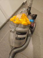 Dyson DC19 Staubsauger beutellos inkl. Zubehör