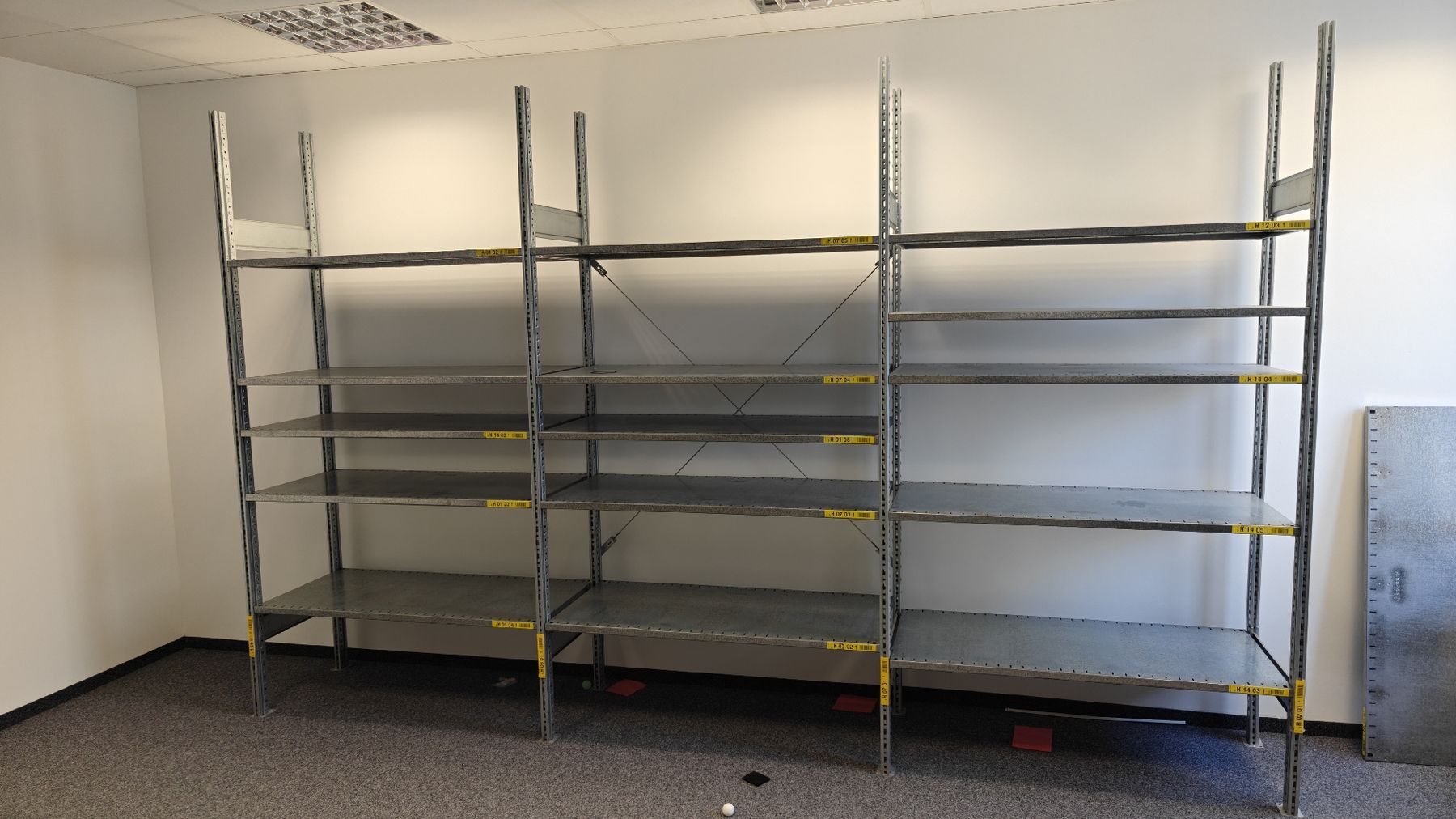 Scaffali: shelf storage 4x2.5x0.6m  – Usato da Bäretswil venduto da srobots