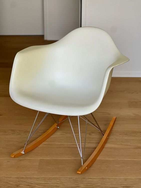 Vitra Eames Plastic Armchair RAR (Schaukelstuhl) in weiss Kaufen auf