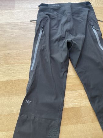 Arc'teryx Gore-Tex Ski Pants, Size M