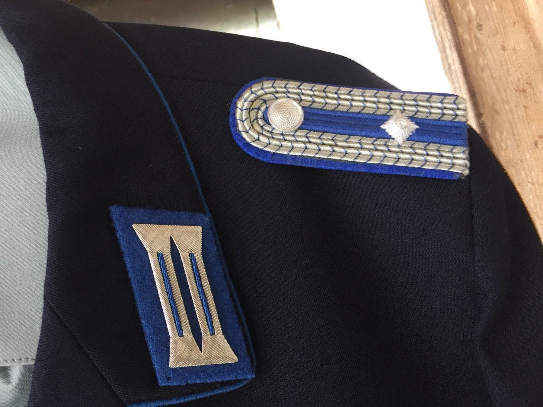 Uniformi: Uniform Transportpolizei DDR – Usato da Volketswil venduto da zwitsch33 2