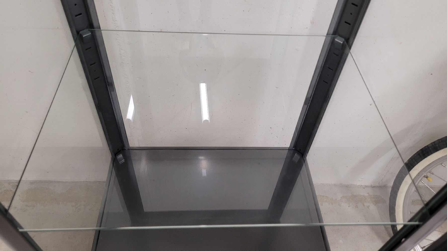 Ikea Vitrines: Ikea - Vitrine FABRIKÖR 57x150cm – D'occasion à Münchenbuchsee par Scorsy 7