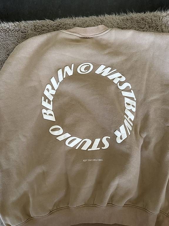 Pulls & Sweat-shirts: WRSTBHVR Sweatshirt beige – D'occasion à Kaltbrunn par lau_2hp8 2