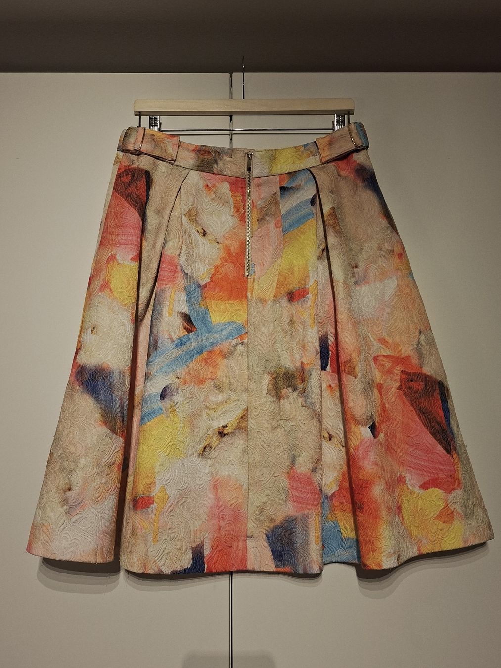 H&M Gonne: Farbenfroher Rock aus Strukturstoff – Usato da Oberengstringen venduto da Kimchimon 1