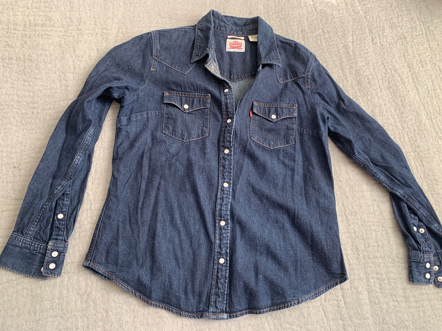 Levi's Camicette: Damen Jeanshemd Levi's Grösse M  Neu – Nuovo (secondo la descrizione) da Richterswil venduto da Moii89 3