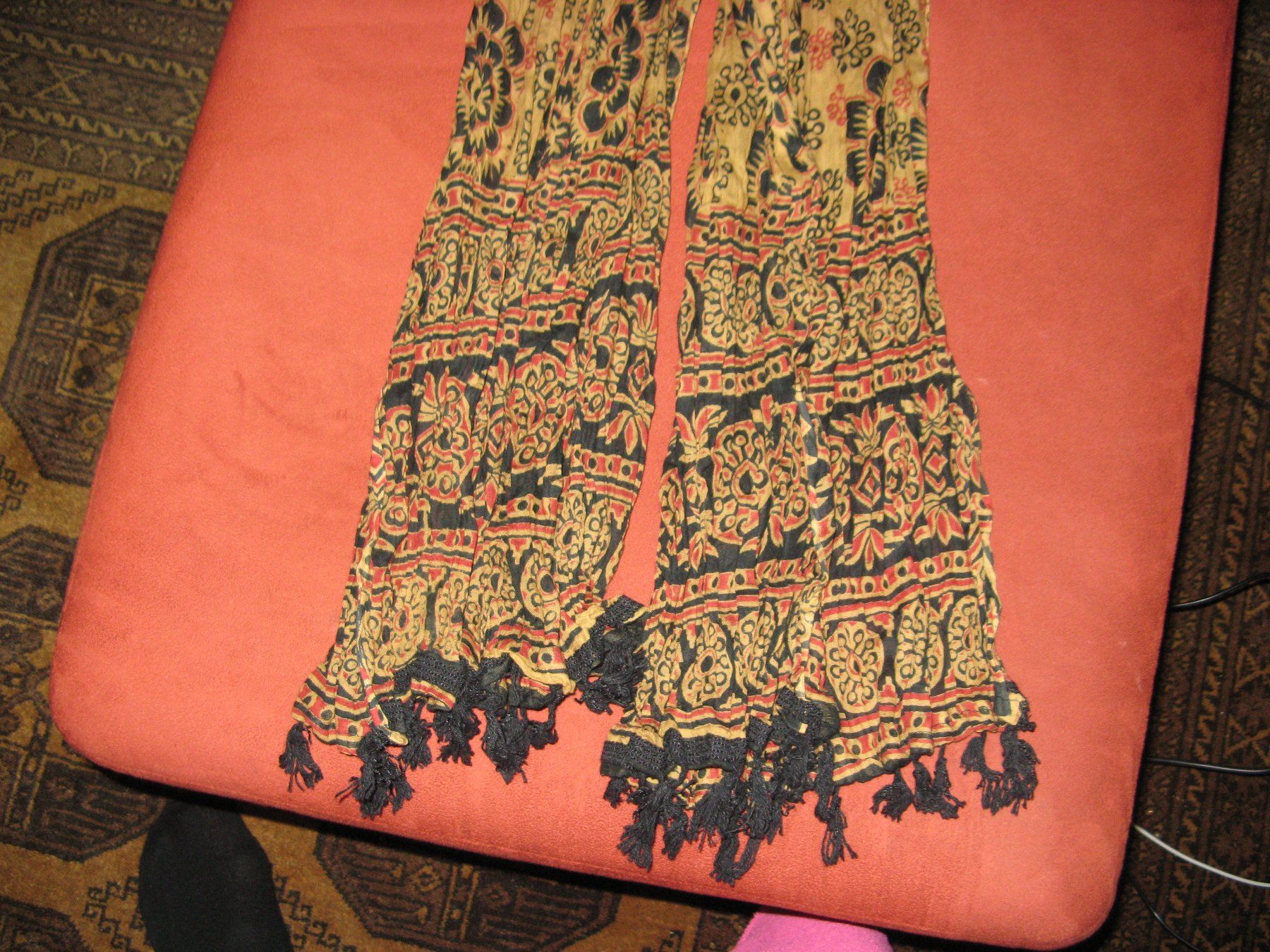 Foulards & écharpes: ockerfarbiger Schal aus Indien – Neuf (Voir description) à Zürich par apil 1