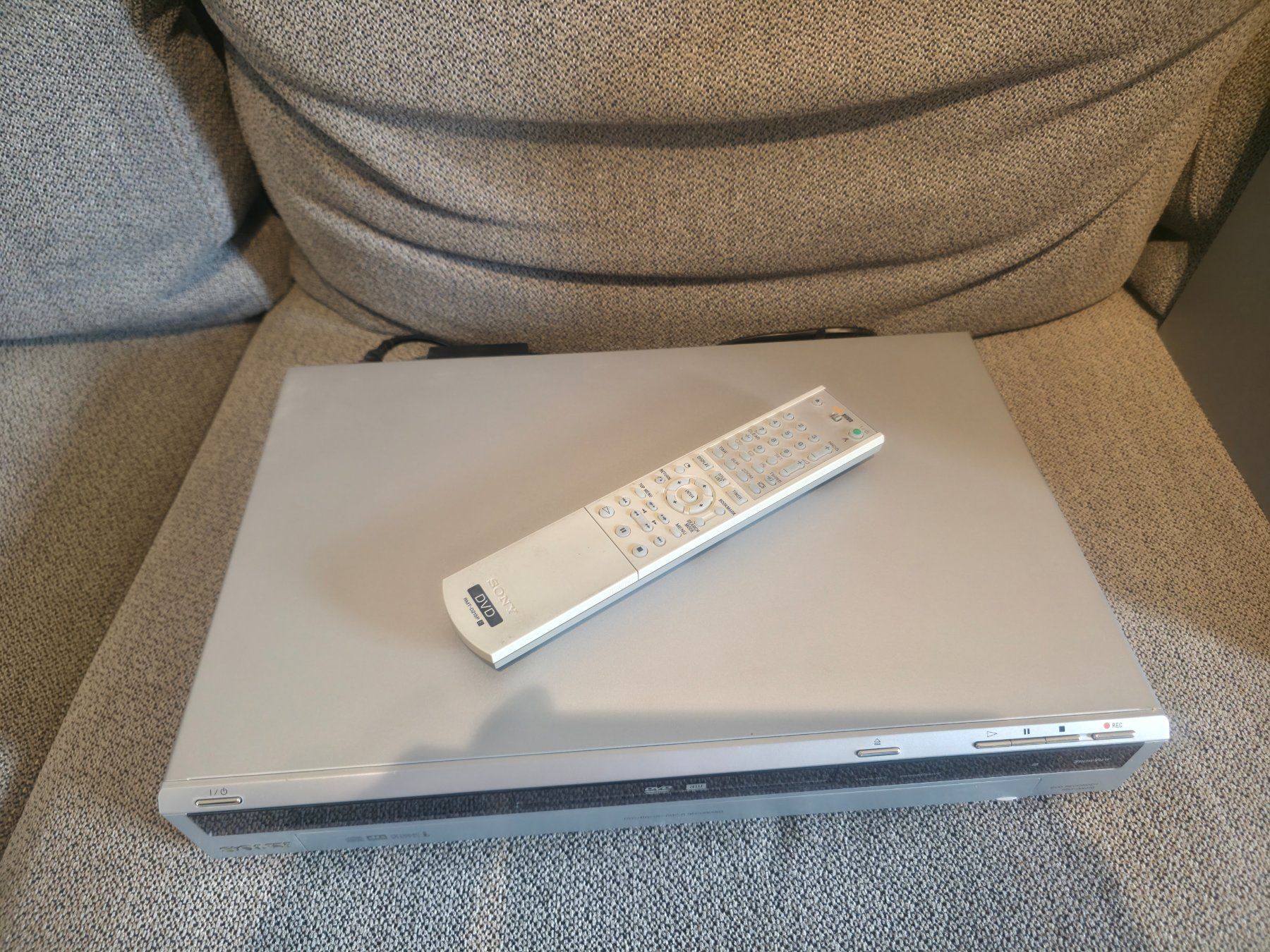 Sony Audio- & Mediensysteme: Sony DVD Player – Gebraucht aus Steffisburg von Davga 2