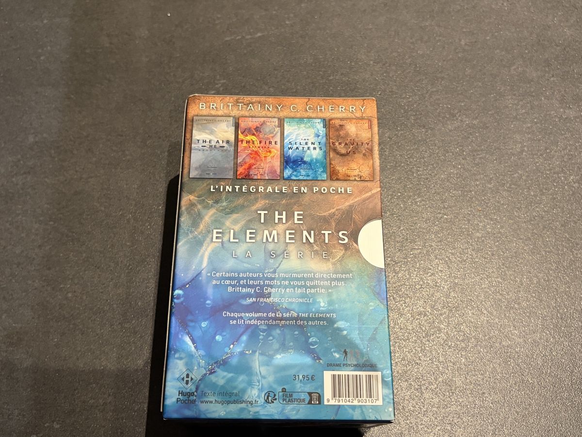 Libri: Saga romances - The elements – Nuovo (secondo la descrizione) da Pailly venduto da ama_kjb6 3