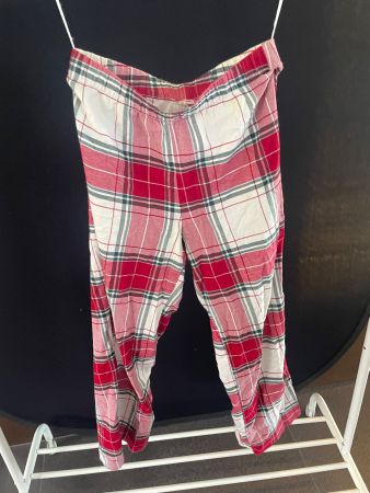 Kuschelige Flanell Pyjamahose, Grösse M, Rot/Weiss kariert