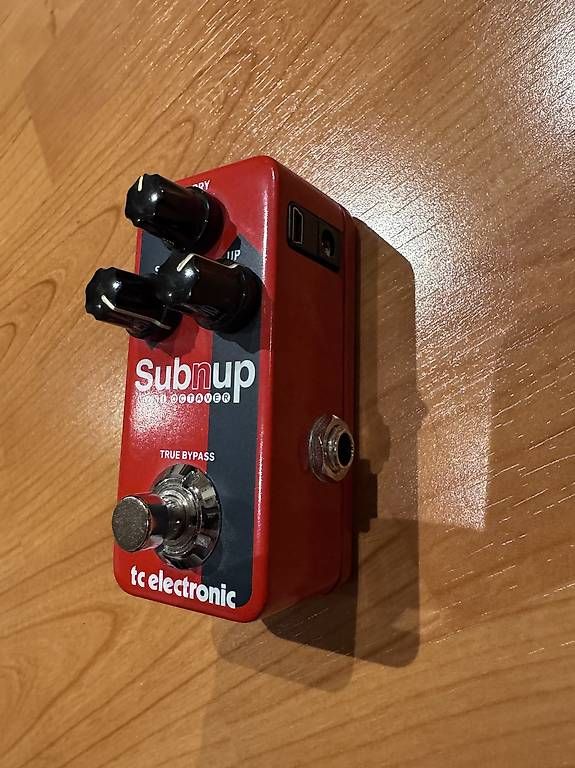 Strumenti musicali: Pedale Octaver - Sub'n'Up – Usato da Payerne venduto da Eliona_11 2