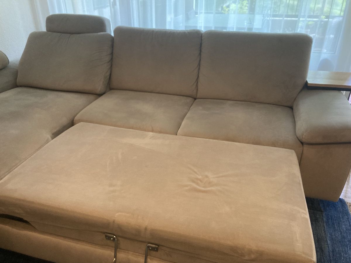 Divani: Sofa von Beldomo mit elektrischer verstellbarem Ottomane – Usato da Zürich venduto da ardnaxela84 3