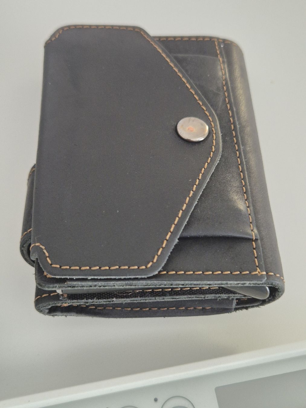 Brieftaschen: Geldbörse mit Münzfach – Gebraucht aus Altstätten SG von Shila8schwarz 1