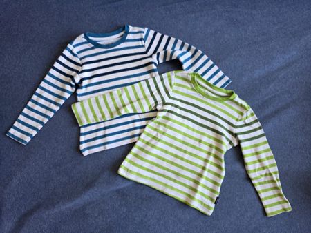 Zwei Langarmshirts von Jako-o Gr. 92/98