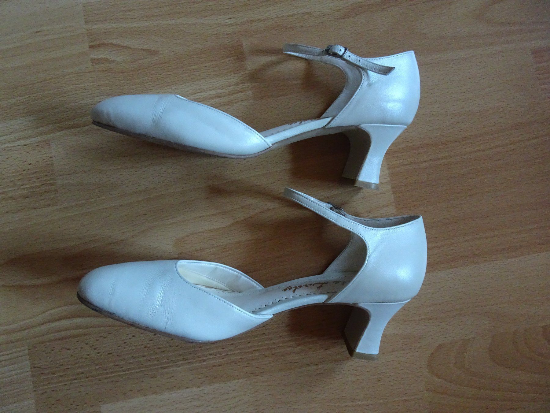 Scarpe da donna: Hochzeitsschuhe White Lady – Usato da Hettiswil venduto da san_kf5h 3