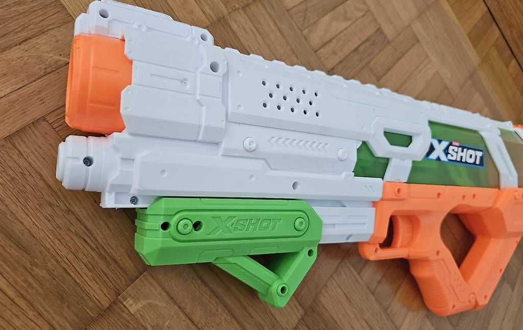 Jouets: Wasserpistole  – D'occasion à Münchenbuchsee par Bussistyle 4