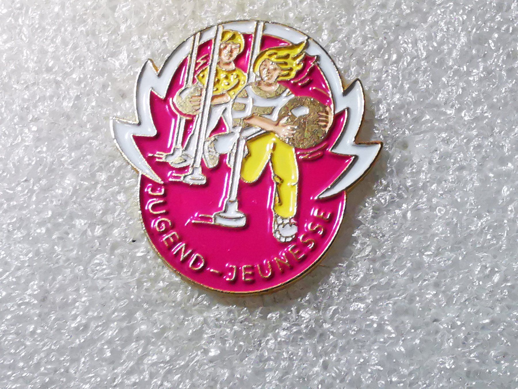 Placchette & Badge: Ansteckpin 55: Jugend – Usato da Oppligen venduto da Pin-Fall-Shop