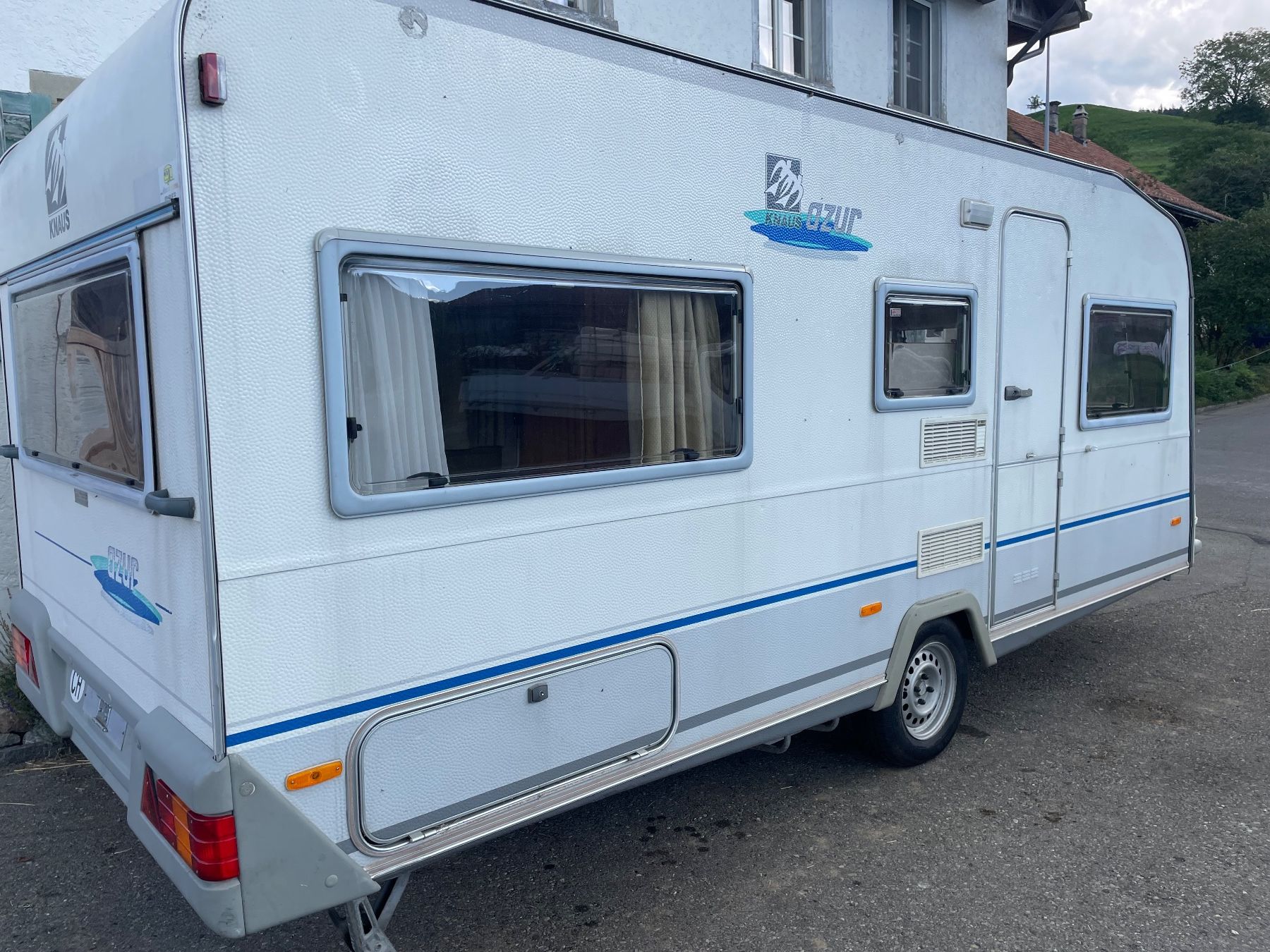 Rimorchi: Wohnwagen Knaus Azur 490 – Usato da Bäretswil venduto da 880alfred 1