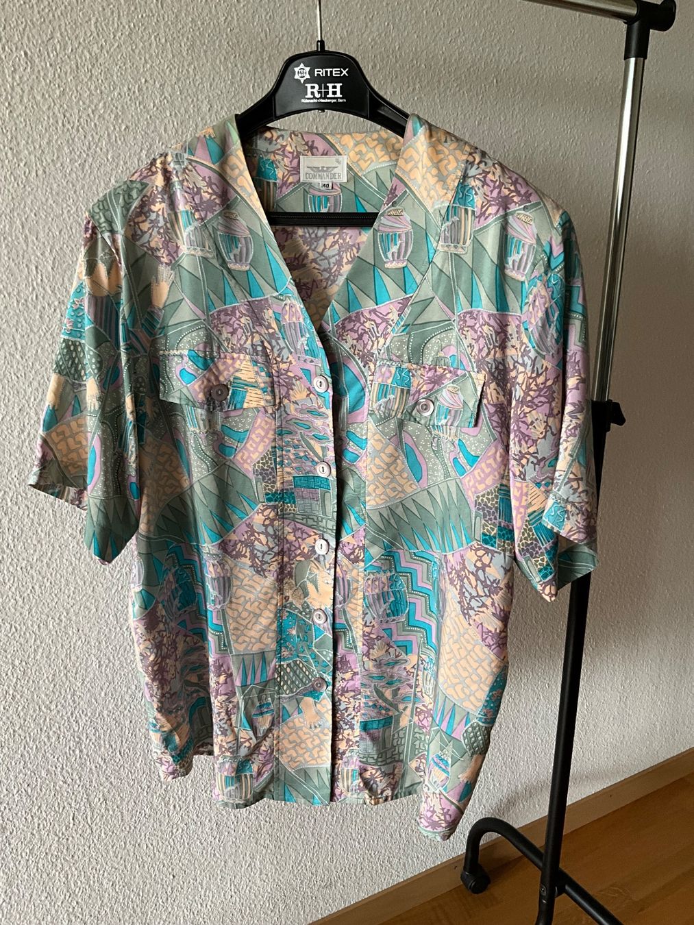 Camicette: 100% Seiden Bluse Gr. 40 – Usato da Muri b. Bern venduto da SmuriS