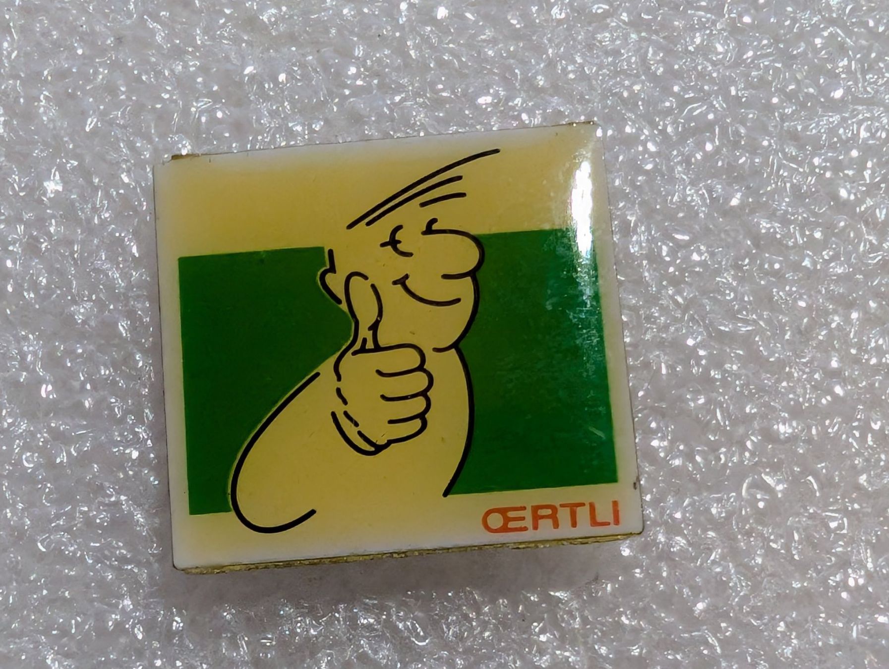 Placchette & Badge: Ansteckpin 267: Oertli – Usato da Oppligen venduto da Pin-Fall-Shop