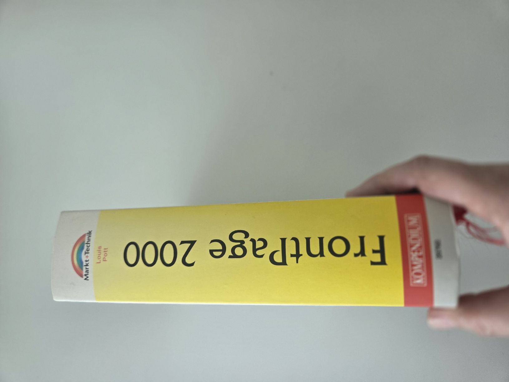 Libri: FrontPage 2000 Kompendium Web-Präsenzen verwirklichen  – Usato da Stans venduto da chessy. 2