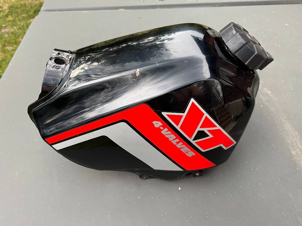 Alle Motorradersatzteile: Réservoir Yamaha XT600 – Gebraucht aus Champlan von MyZieS 2