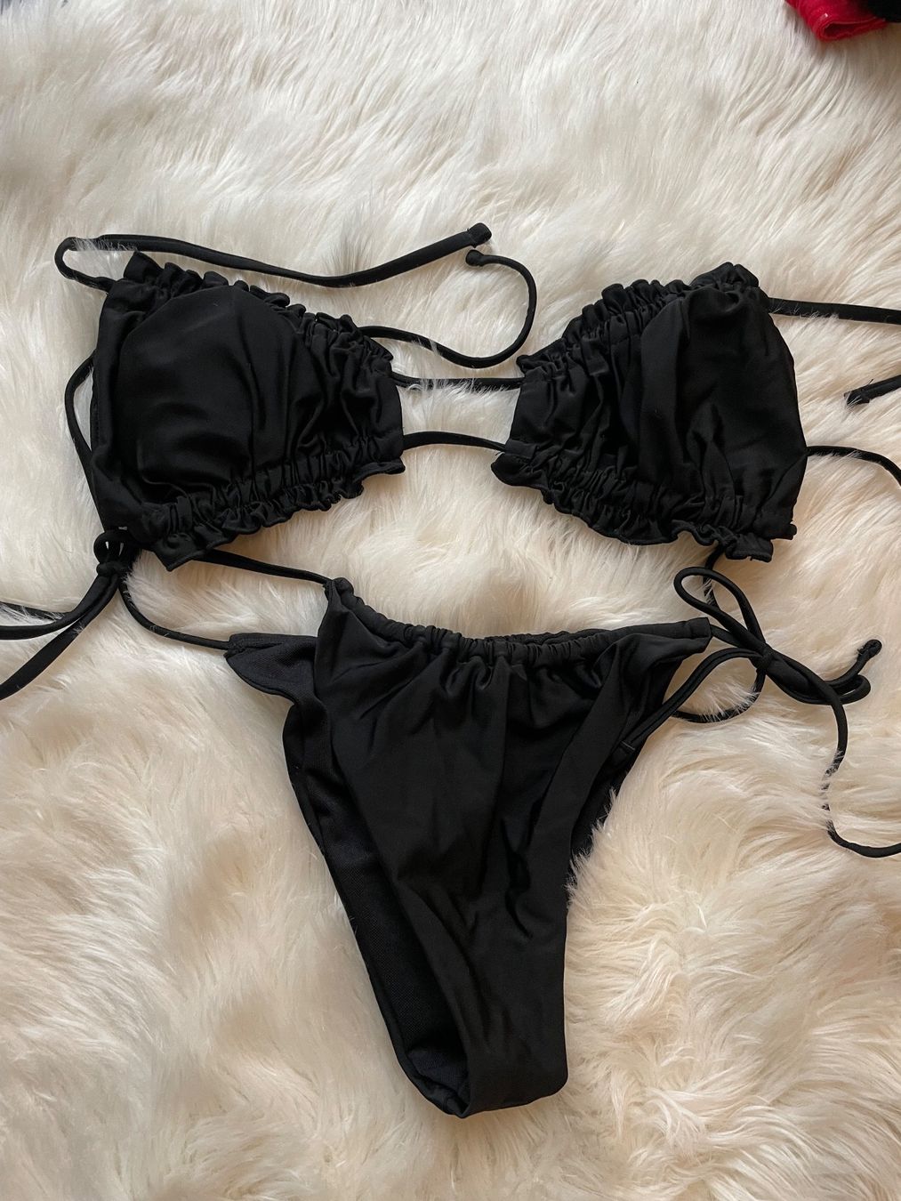 Costumi da bagno & Bikini: Schwarzer Bikini mit Rüschen, Grösse S – Nuovo (secondo la descrizione) da Dübendorf venduto da ja-m 1