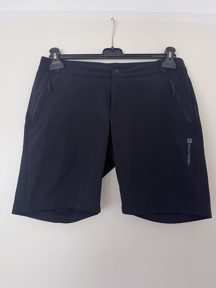 Trevolution Pantaloni: Trevolution kurze Wanderhose schwarz 38 – Nuovo (secondo la descrizione) da Baden venduto da Didi_sunshine
