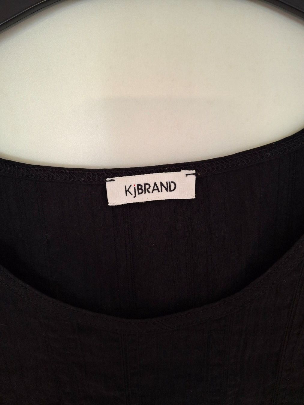 Top: KJ Brand Top, Schwarz, Grosse Grössen – Usato da WALTERSWIL SO venduto da thb_ybm8 1