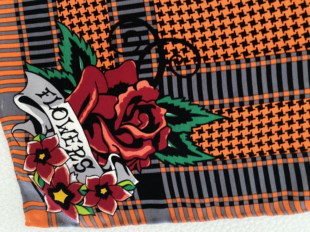 Foulard & Sciarpe: Schöner Seiden Halstuch 🌸 – Usato da Opfikon venduto da Luis144 1