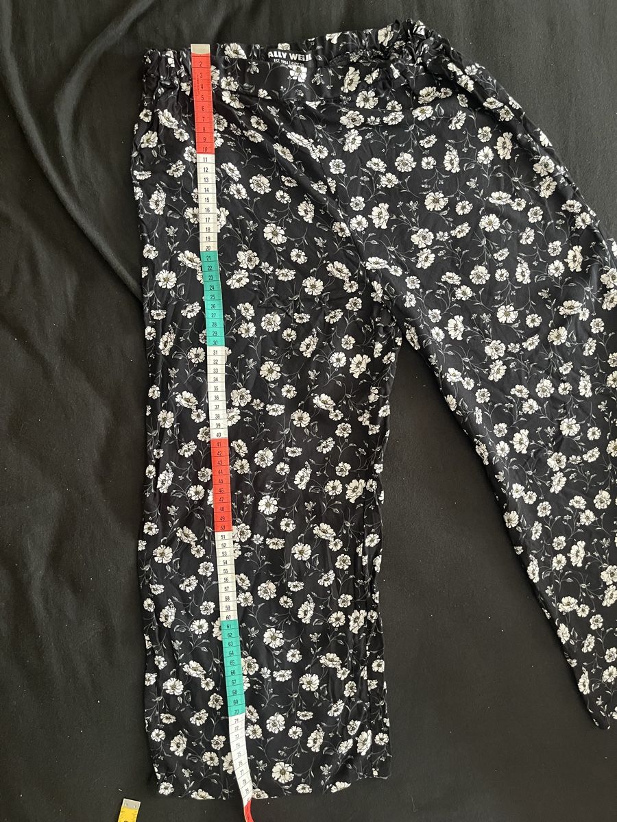 Lotti di vestiti: Damen 2 Teiler  Blumenmuster Weiss Schwarz – Nuovo (secondo la descrizione) da Olten venduto da sae_82z2 1