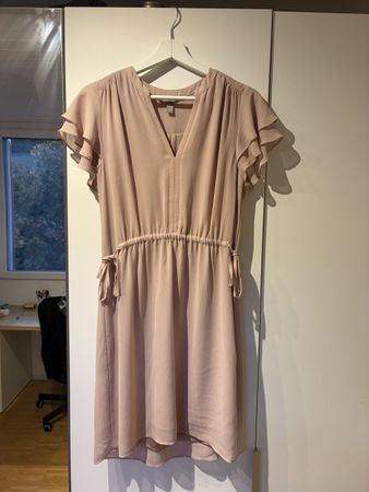 Kleid H&M rosa mit Volant Ärmeln Grösse 38 guter Zustand