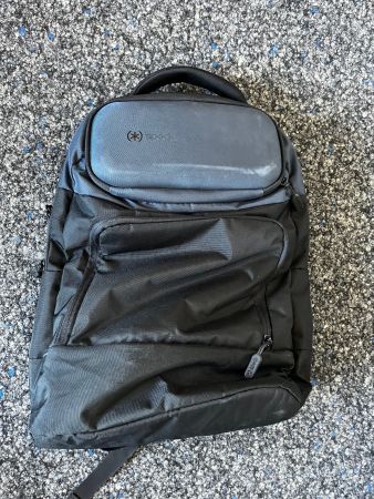 Speck Business- & Laptop-Rucksack – Schwarz – Viel Stauraum