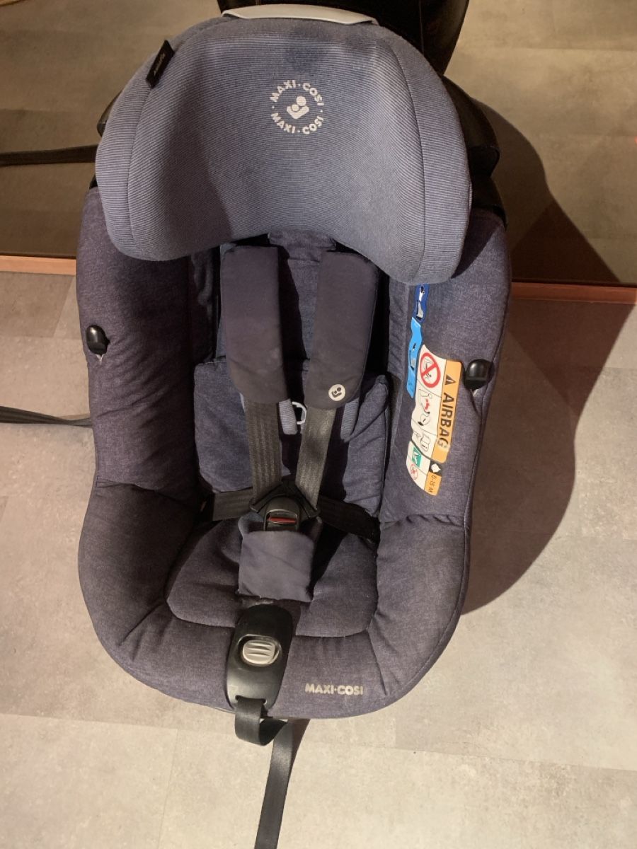 Maxi-Cosi Seggiolini per auto: Siège auto pivotant Maxi-Cosi AxissFix, Isofix – Usato da Les Bioux venduto da adr_g8tt