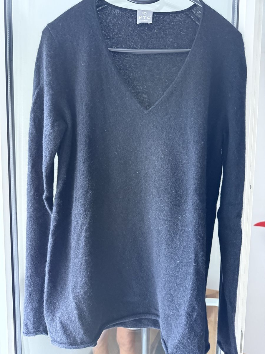 FTC Maglioni & Felpe: FTC Kaschmir Pullover mit V-Ausschnitt  – Usato da Kerns venduto da osco01 7