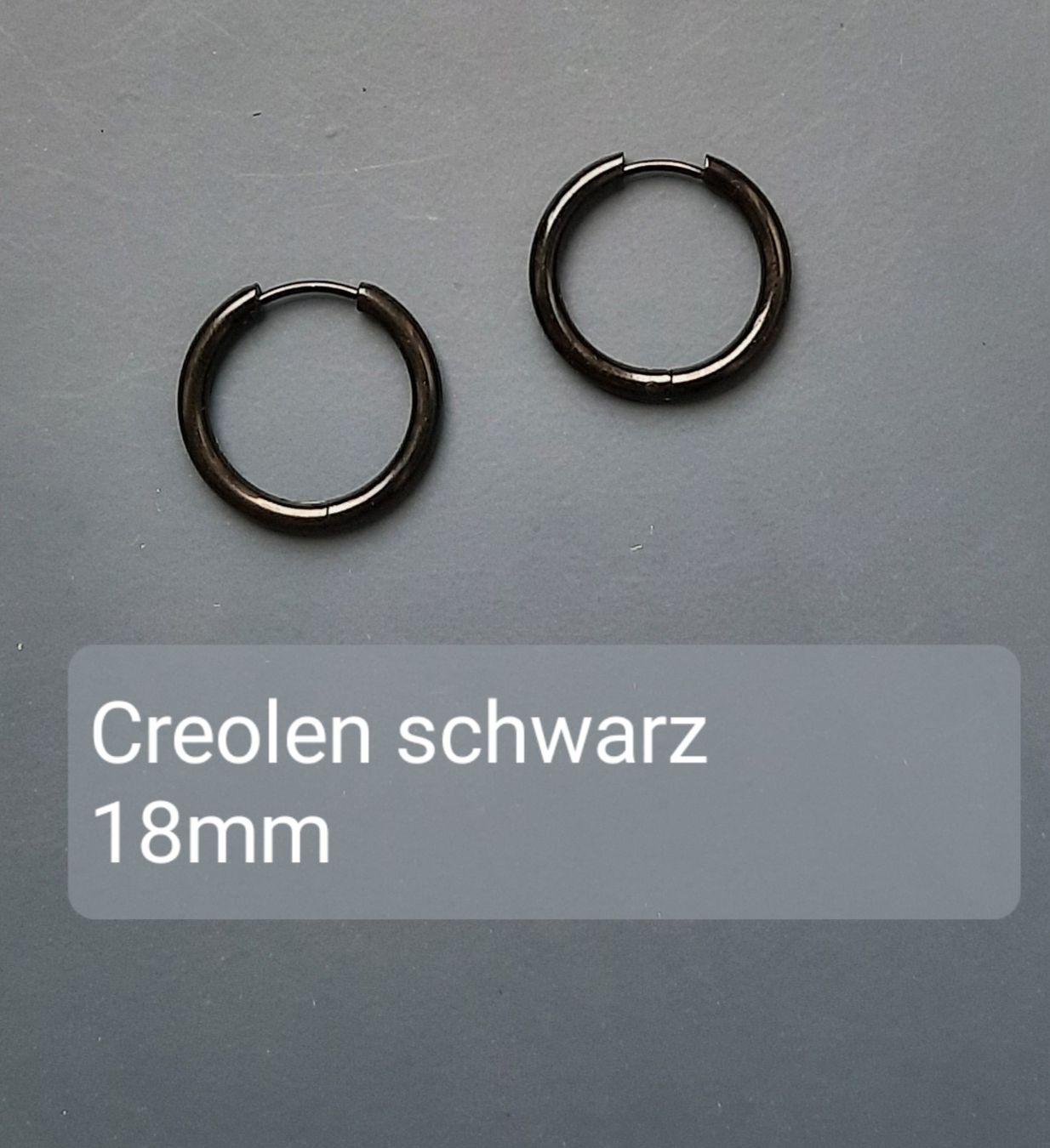 Orecchini pendenti & Orecchini a lobo: Ohrringe Creolen schwarz, Durchmesser 18mm – Nuovo (secondo la descrizione) da Uster venduto da sista-esta