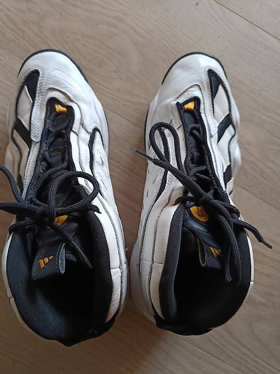 Adidas Scarpe da uomo: Basketball Schuhe adidas Kobe Bryant – Usato da Brütten venduto da engiadinaa 1