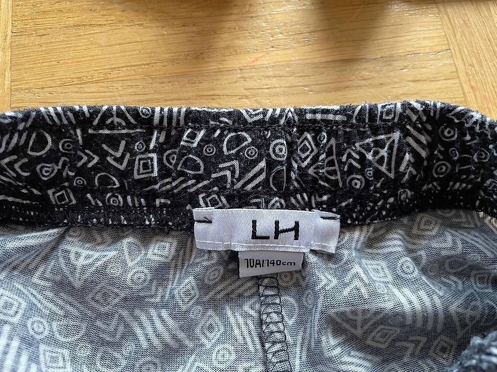 Hosen: Kurze Hosen 140 Mädchen – Gebraucht aus nidau von sanyu80 2
