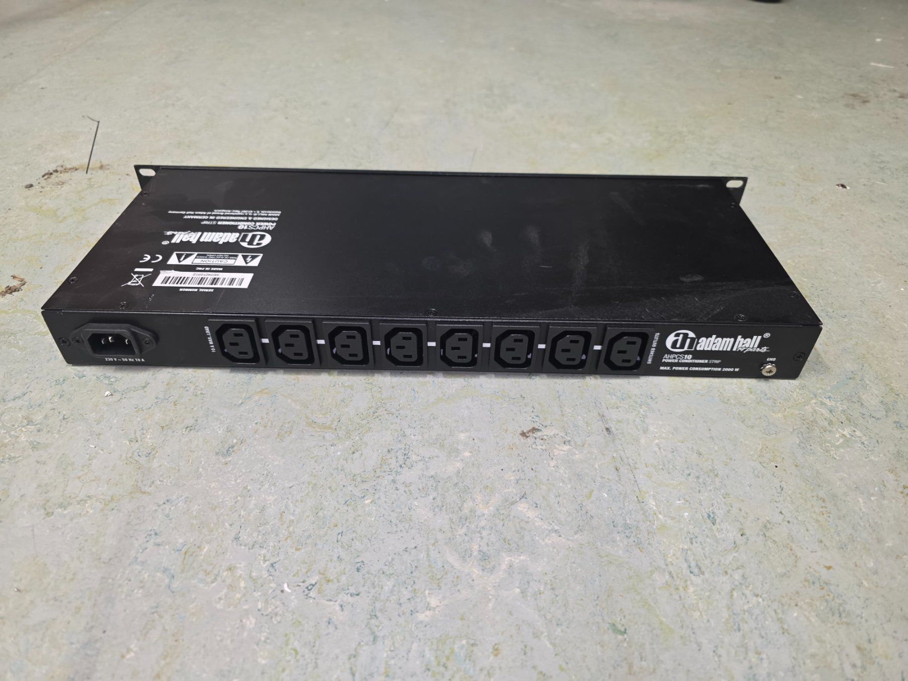 Alimentazione elettrica: Adam Hall AHPC10 Power Conditioner Strip – Usato da Langnau am Albis venduto da Michel_BaumgartnerLA 1