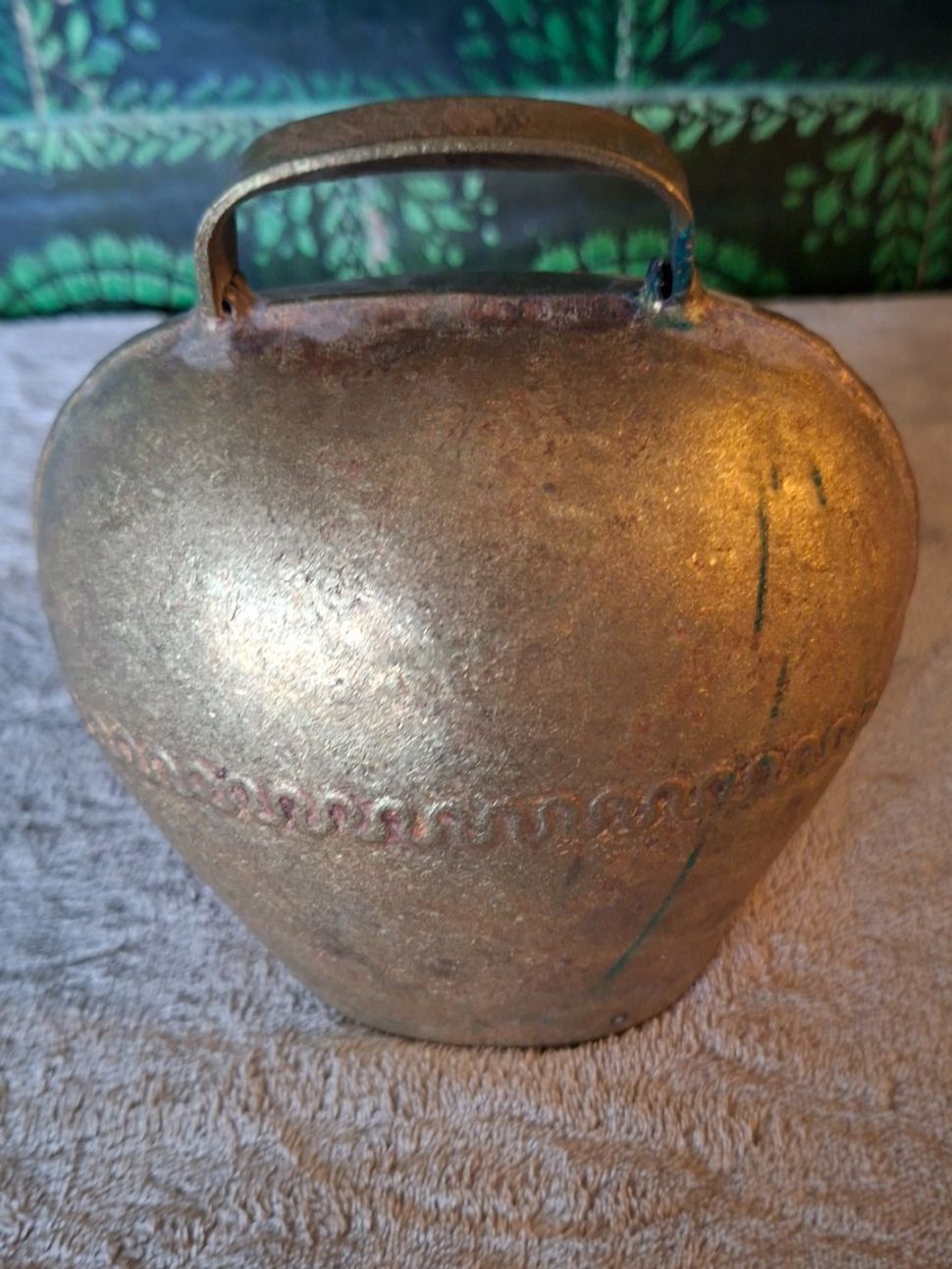 Campanacci mucche: Grössere Kuhglocke, Vintage, Messing mit Klöppel – Usato da Otelfingen venduto da silver-moon 1