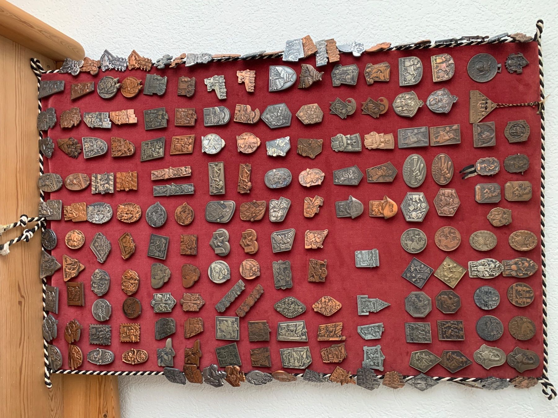 Medaglie: Basler Fasnachtsblaggedden Sammlung – Usato da Bülach venduto da schoggimartini