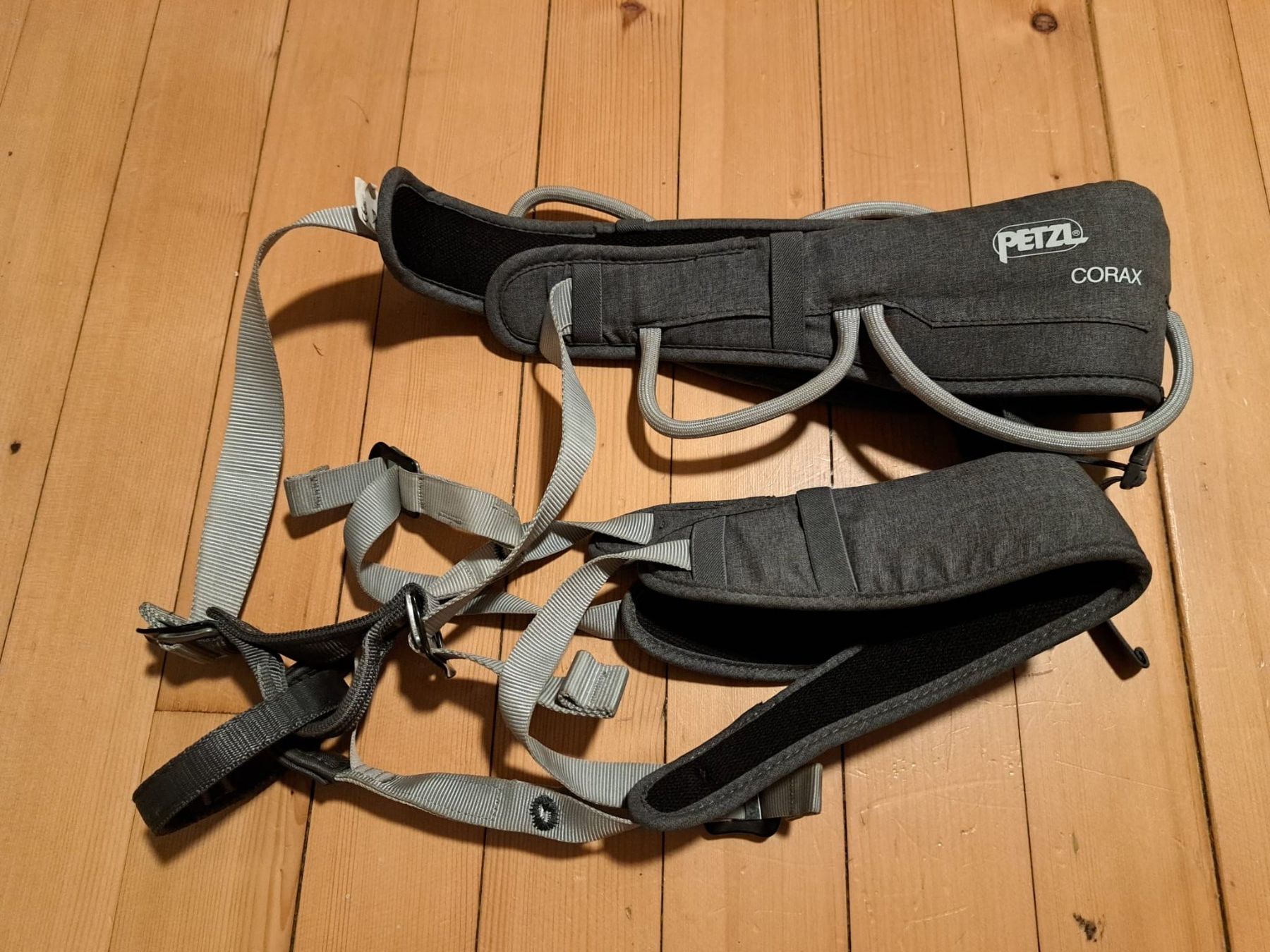 Petzl Kletterausrüstungen: Petzl Corax – Gebraucht aus Payerne von Miauton