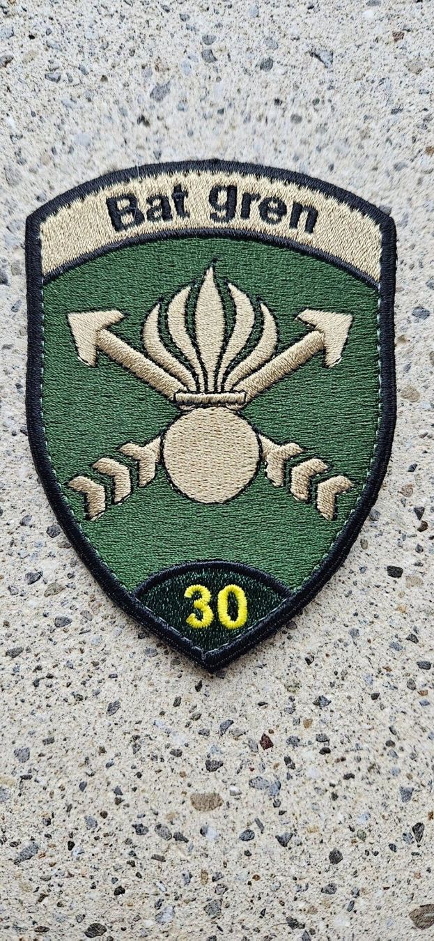 Schweizer Armee Placchette & Badge: *** Badge Grenadier mit klett *** – Nuovo e nell'imballaggio originale da Riedholz venduto da fr_sIruP