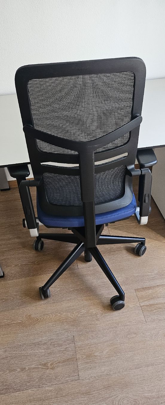 Scrivanie: Bürotisch-Schreibtisch – Usato da Basel venduto da Xanperican 1
