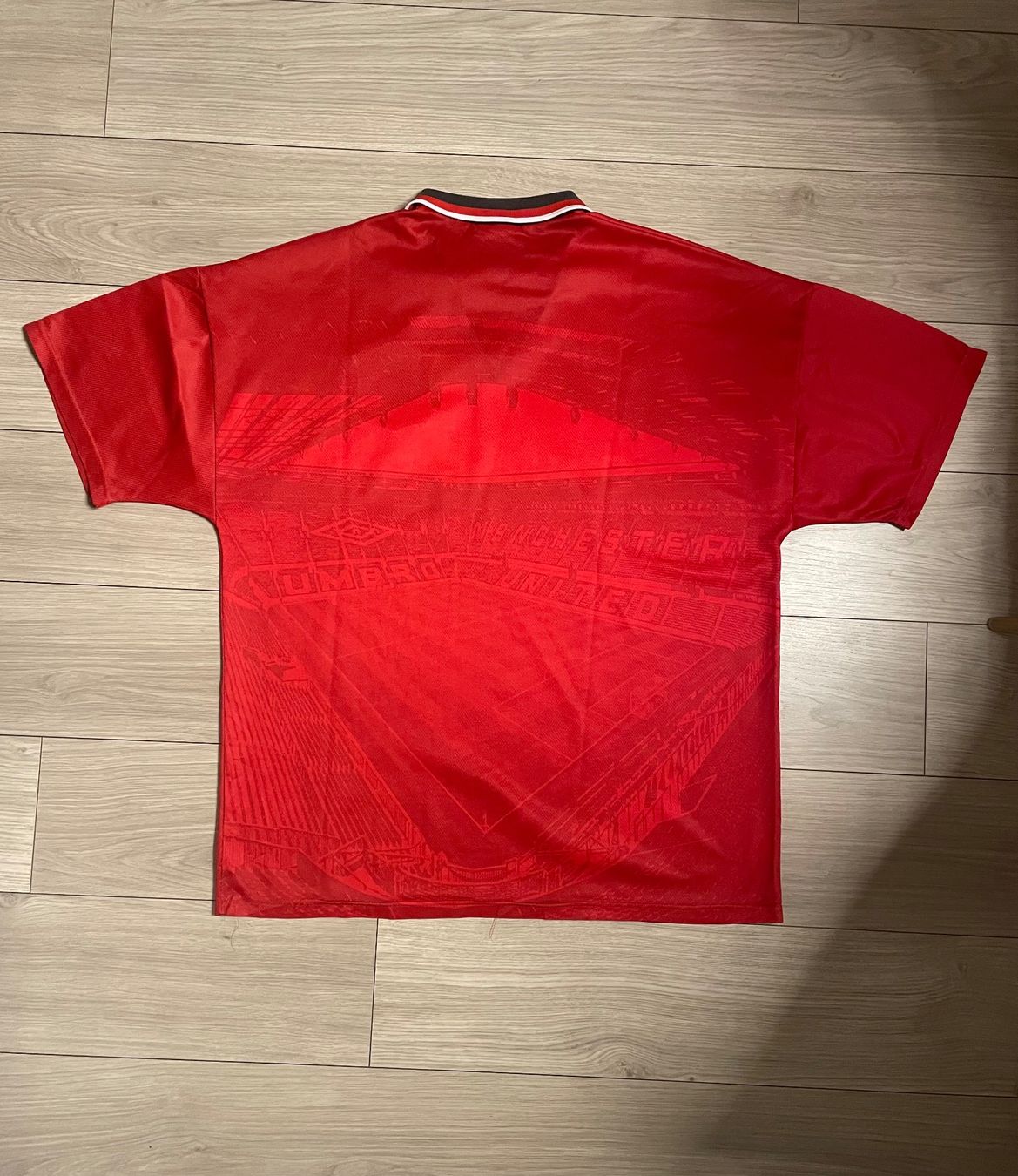 Canottiere & Pantaloni: 1994-96 Manchester United trikot – Usato da Castione venduto da REER 1