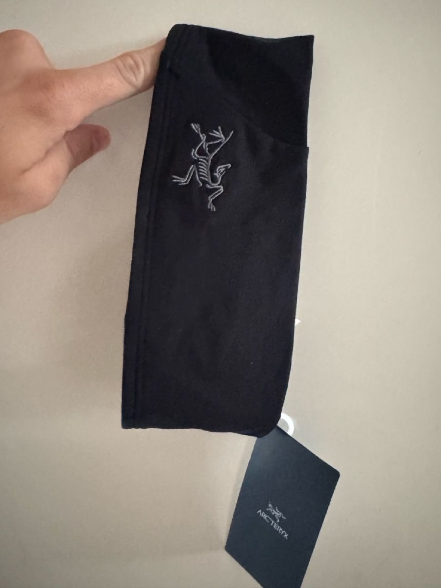 Hüte, Mützen & Caps: Arc'teryx Stirnband Neu – Neu und originalverpackt aus Naters von zynetic