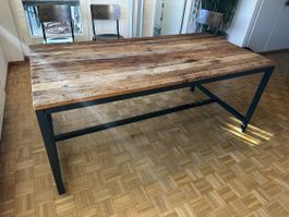 Esstisch Massivholz / Altholz – Industrial Style mit Metallg